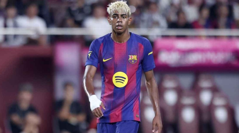 Lamine Yamal akan absen pada pertandingan hari Kamis karena cedera pangkal paha. Paul Miller/Getty Images