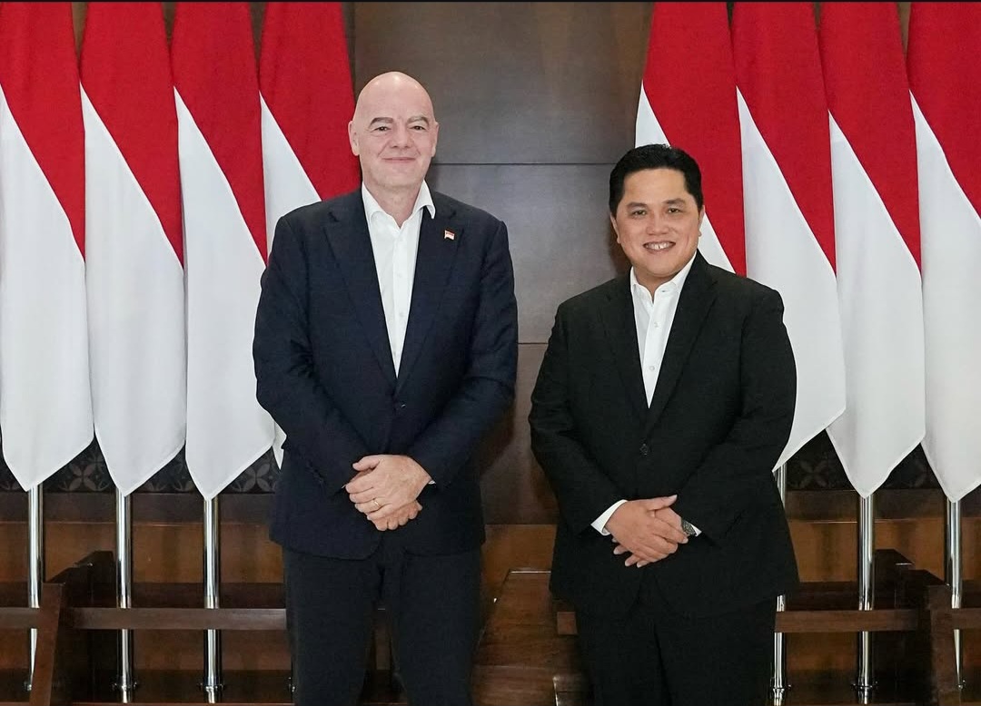 Gianni Infantino bersama Erick Thohir.