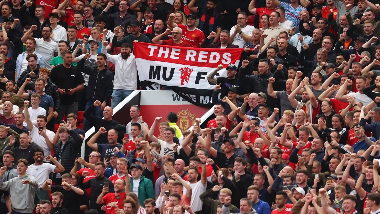 Manchunian selalu antusias mendukung Manchester United.
