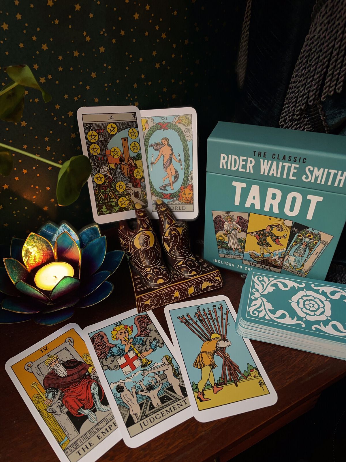 Ilustrasi kartu tarot klasik Rider-Waite-Smith
