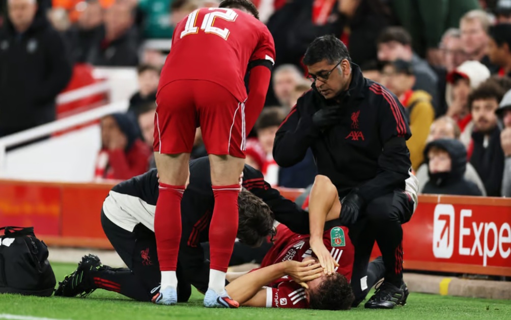 Giovanni Leoni mengalami cedera robek ACL saat menghadapi Southampton.