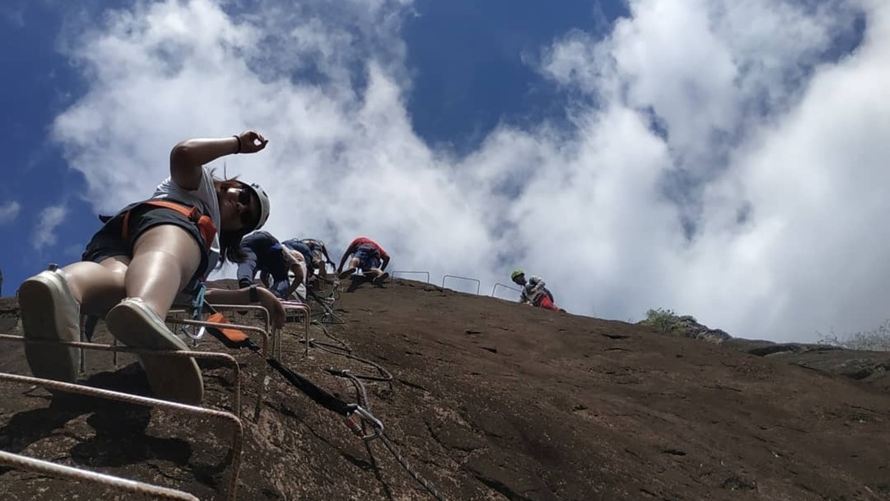Wisata panjat Tebing Via Ferrata.