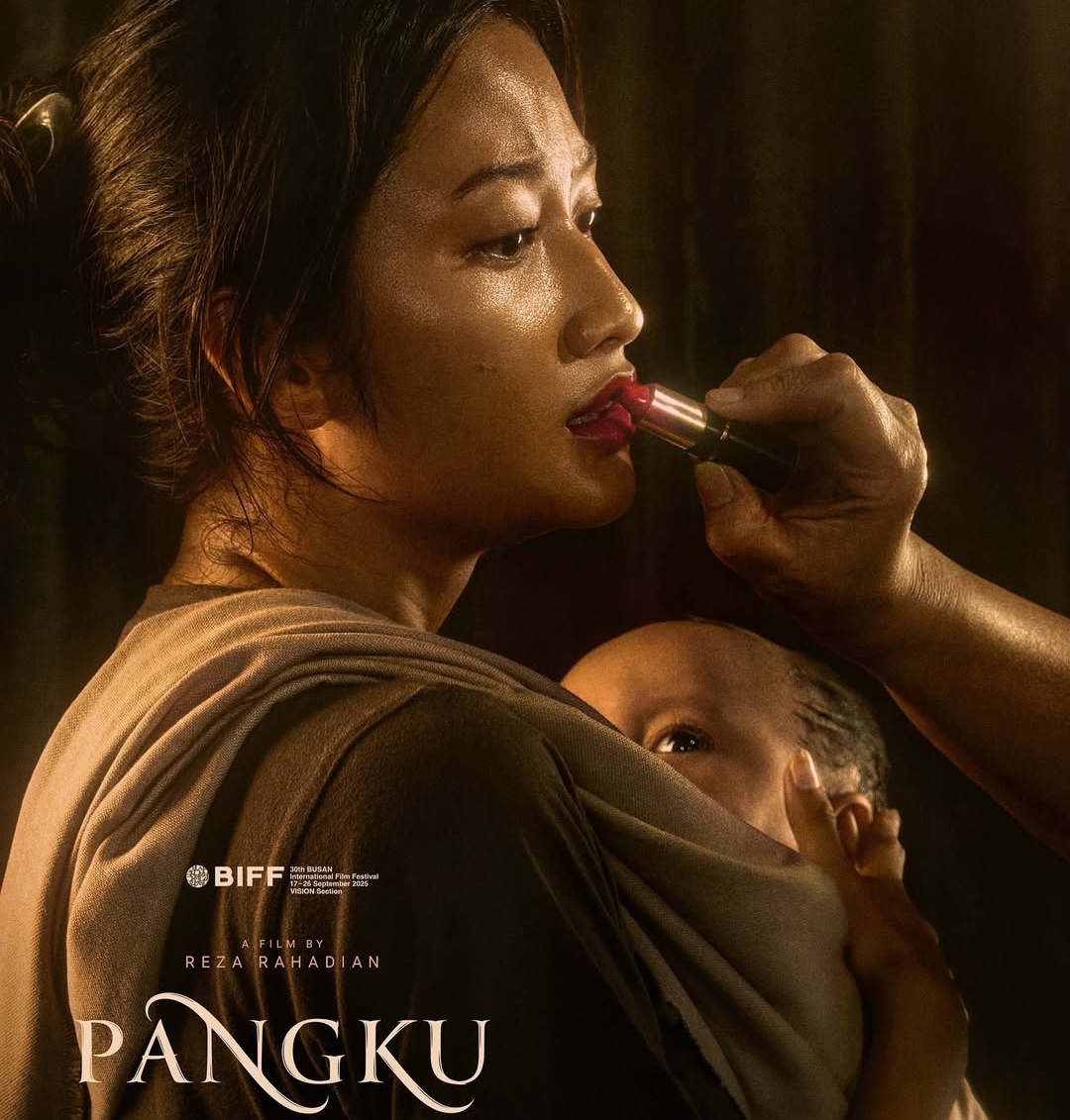 Film Pangku karya Reza Rahadian meraih empat penghargaan dalam Vision Awards Busan International Film Festival 2025.