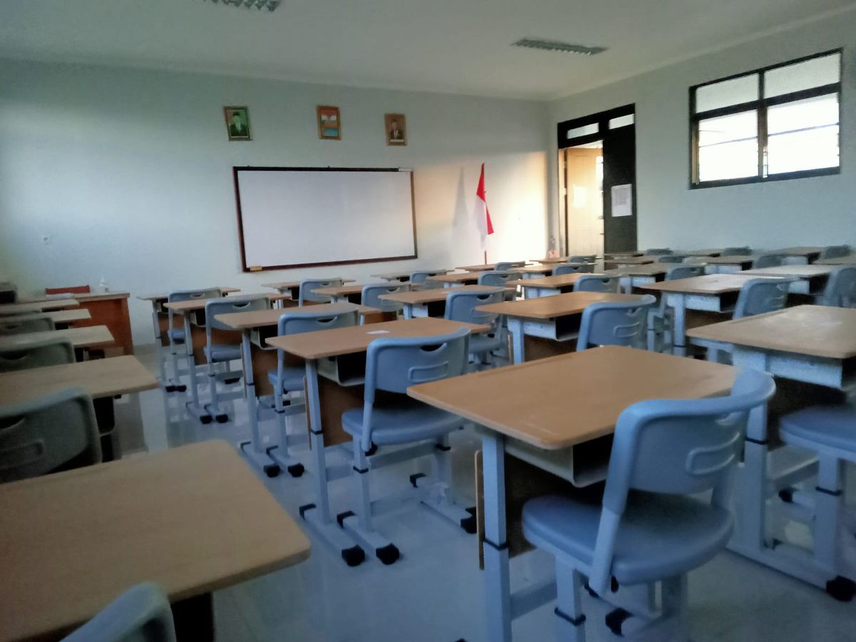Ilustrasi ruang kelas.
