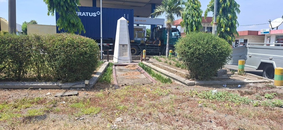 PENANDA: Jalan Mastrip menjadi salah satu kawasan paling sibuk di Surabaya Selatan.