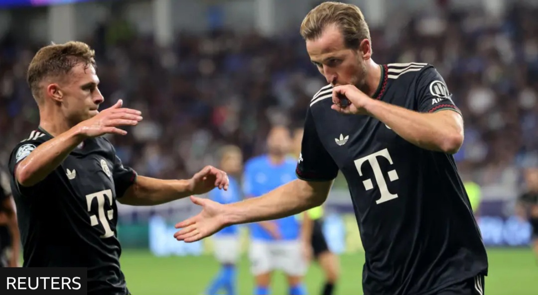 Harry Kane (kanan) kembali jadi bintang kemenangan Bayern Munich.