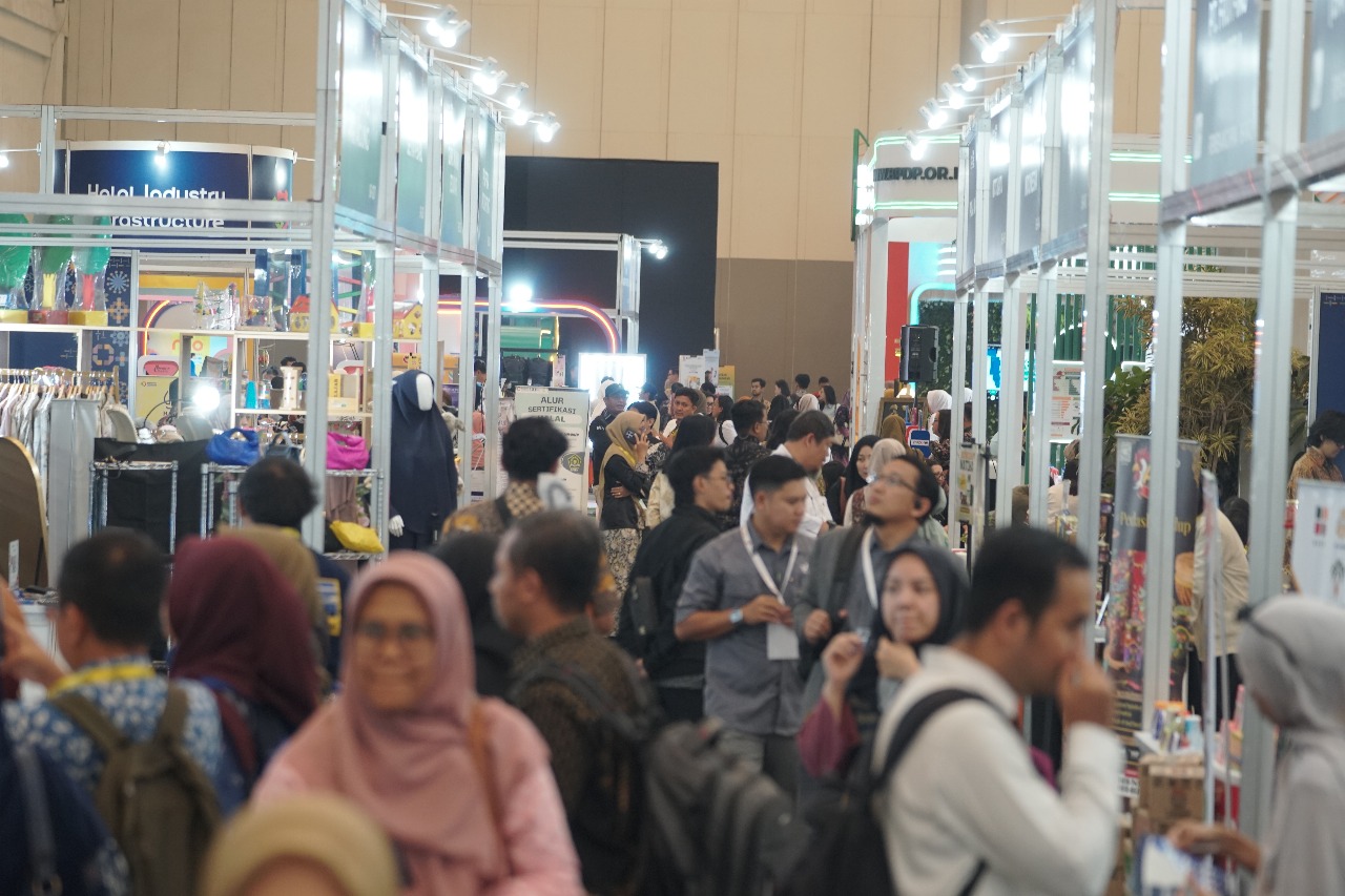 BRI menghadirkan beragam program promosi seperti Perbanyak Transaksi BRImo dengan hadiah langsung, cashback hingga 20 persen di merchant F&B.