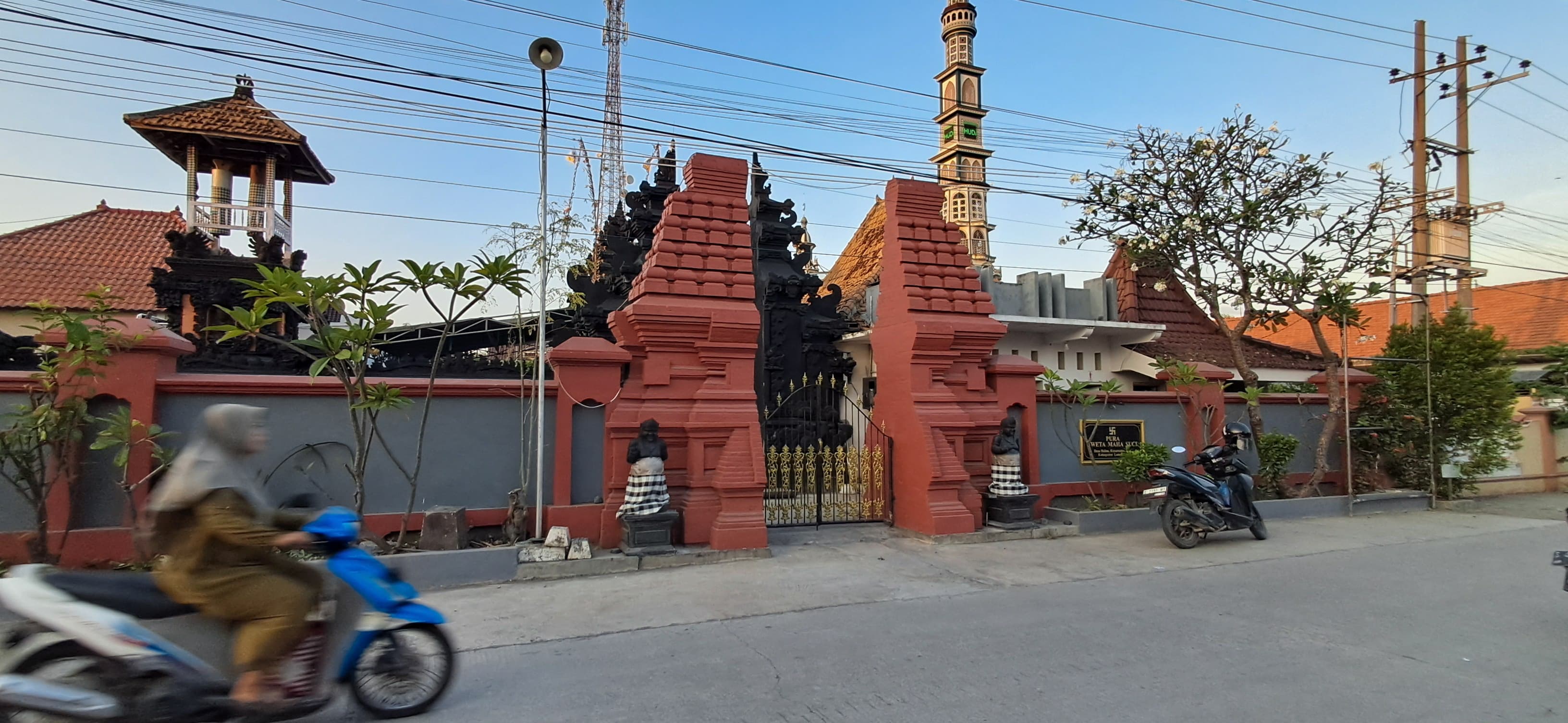 Pura Sweta Maha Suci