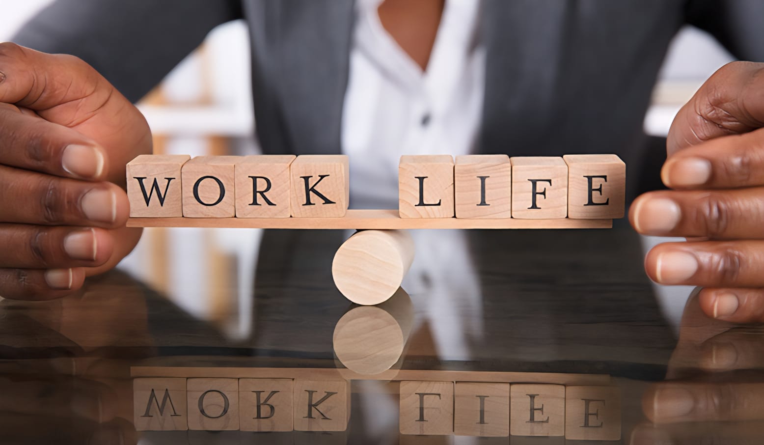 Gen Z lebih pilih work-life balance daripada jabatan tinggi, tren career minimalism makin menguat.