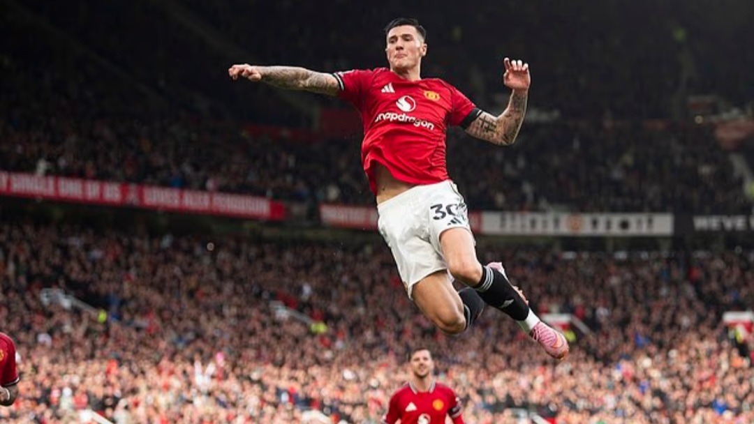 Benjamin Sesko mencetak gol keduanya untuk Manchester United.