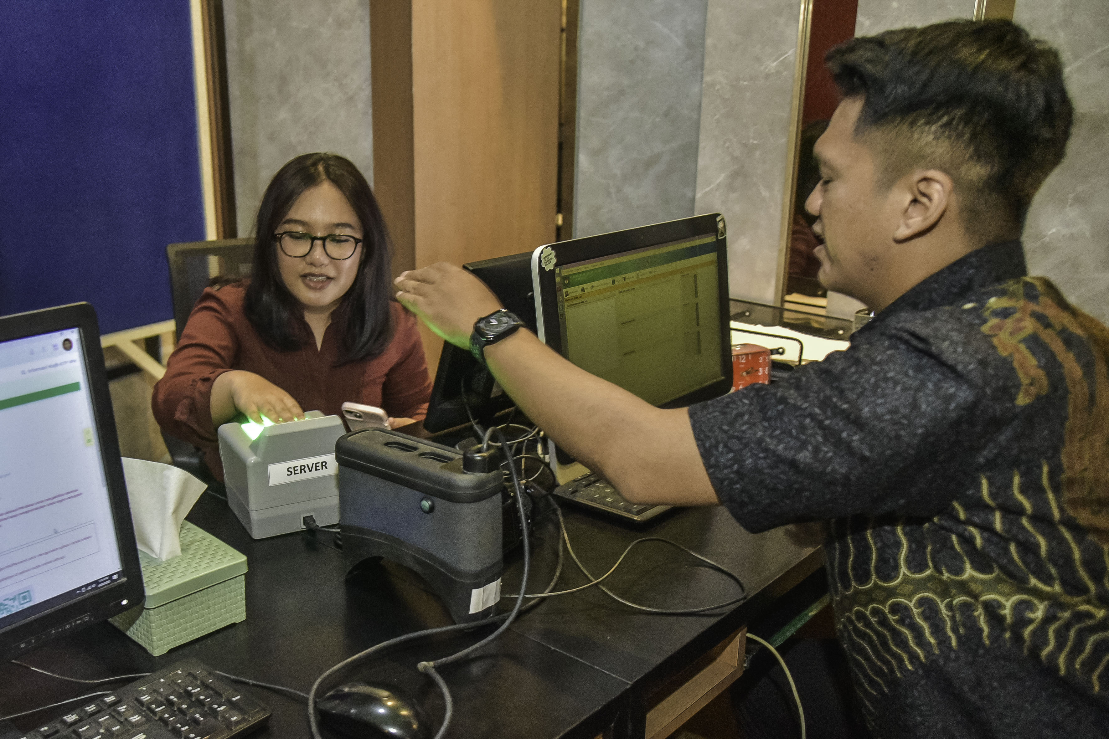 Pengambilan foto untuk KTP elektronik di Surabaya. (IST)