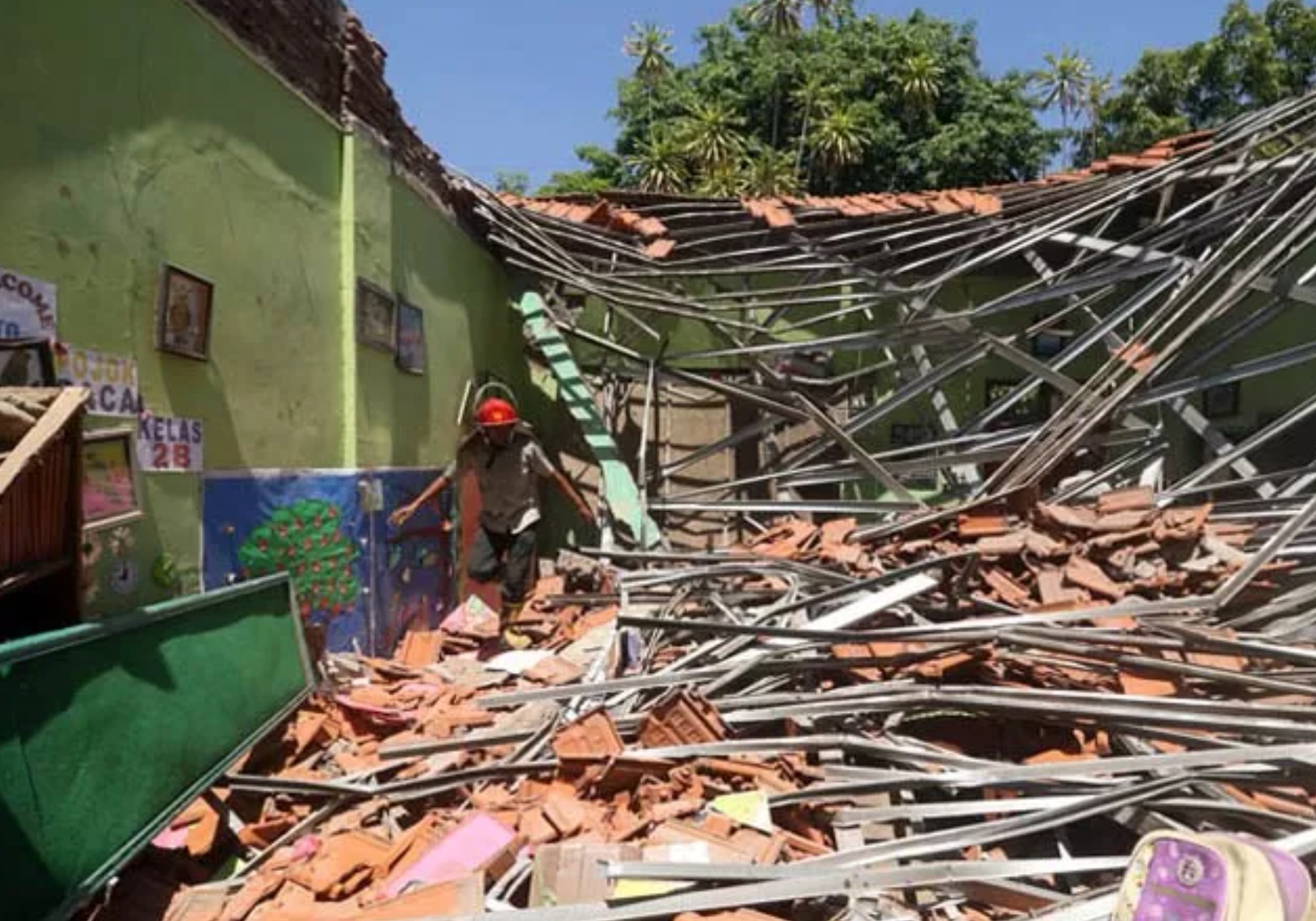Kondisi SDN Gentong, Kelurahan Gentong, Kecamatan Gadingrejo, Kota Pasuruan, yang atapnya ambruk pada 2019 lalu.