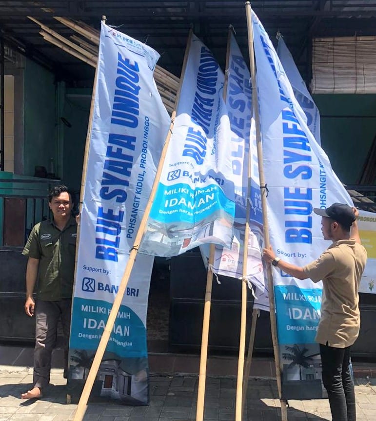 BABAK BARU: Umbul-umbul proyek Blue Syafa siap dikibarkan, menandai babak baru pembangunan proyek properti PT Indie Syafa Transforma.(IST/RADAR SURABAYA)