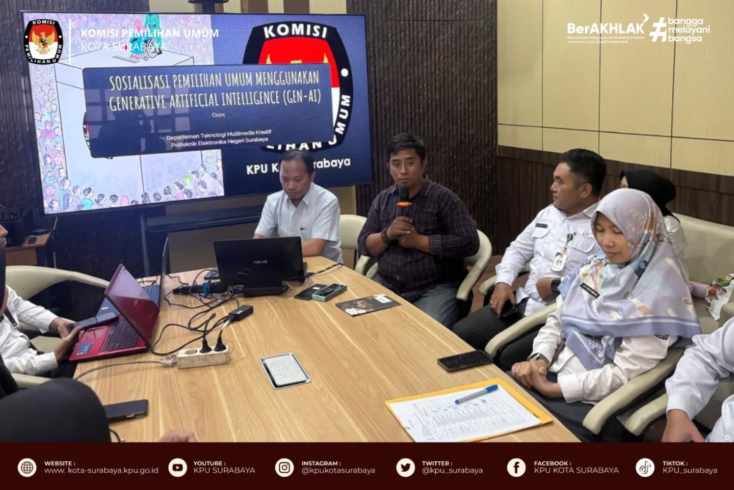 Diskusi membahas penggunaan kecerdasan buatan dalan edukasi pemilih. (IST)