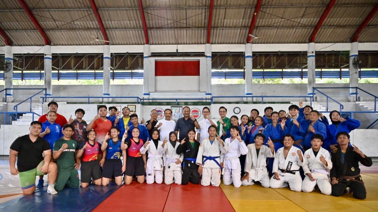 Empat cabor, gulat, sambo, judo, dan jujitsu menggelar latihan bersama, Rabu (8/10).