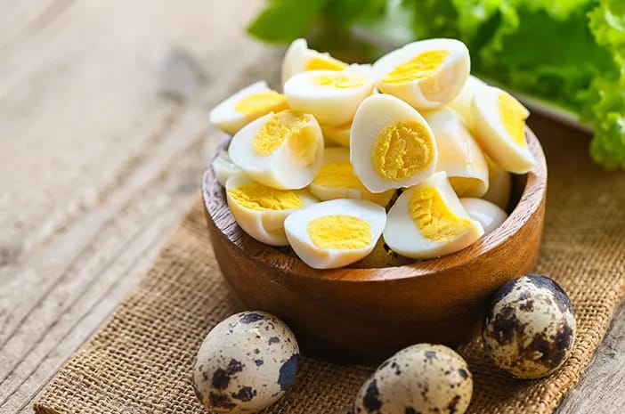 Telur puyuh mengandung berbagai nutrisi penting.