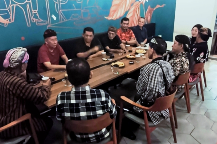 JEJAK: Sri Paduka Kanjeng Gusti Pangeran Adipati Aryo (KGPAA) Mangku Alam II Yogyakarta melakukan kunjungan ke Surabaya untuk menelusuri Kadipaten Surabaya. (IST/RADAR SURABAYA)