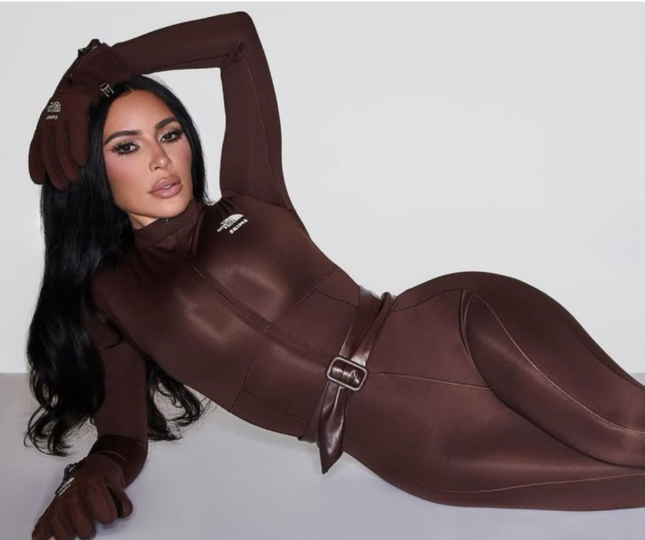 Rilisan produk celana dalam terbaru dari brand milik Kim Kardashian memicu perdebatan publik.