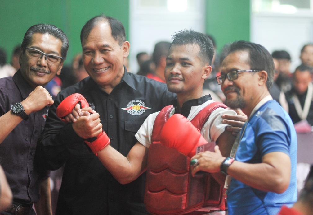 Ketua Harian Pengprov Kodrat Jatim,  Erwin H Poedjono,  Ketua Umum Kodrat Jatim Bambang Haryo Soekartono,  Aryo Pandu Pamungkas, dan Kabid Binpres KONI Jatim Dudi Harjantoro.