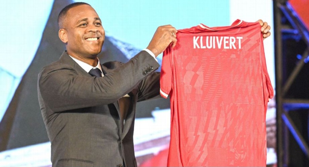 Kalah, gagal dan Patrick Kluivert langsung pulang ke Belanda.