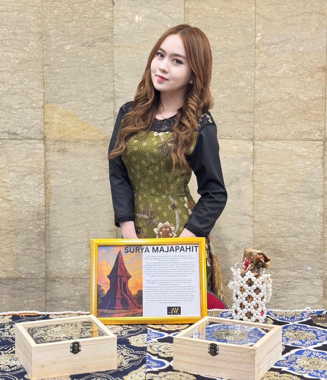BERPRESTASI: Dedikasi dan konsistensi Barbie Awliya, desainer asal Surabaya, yang telah menancapkan namanya di panggung mode dunia sejak masih belia.(IST/RADAR SURABAYA)