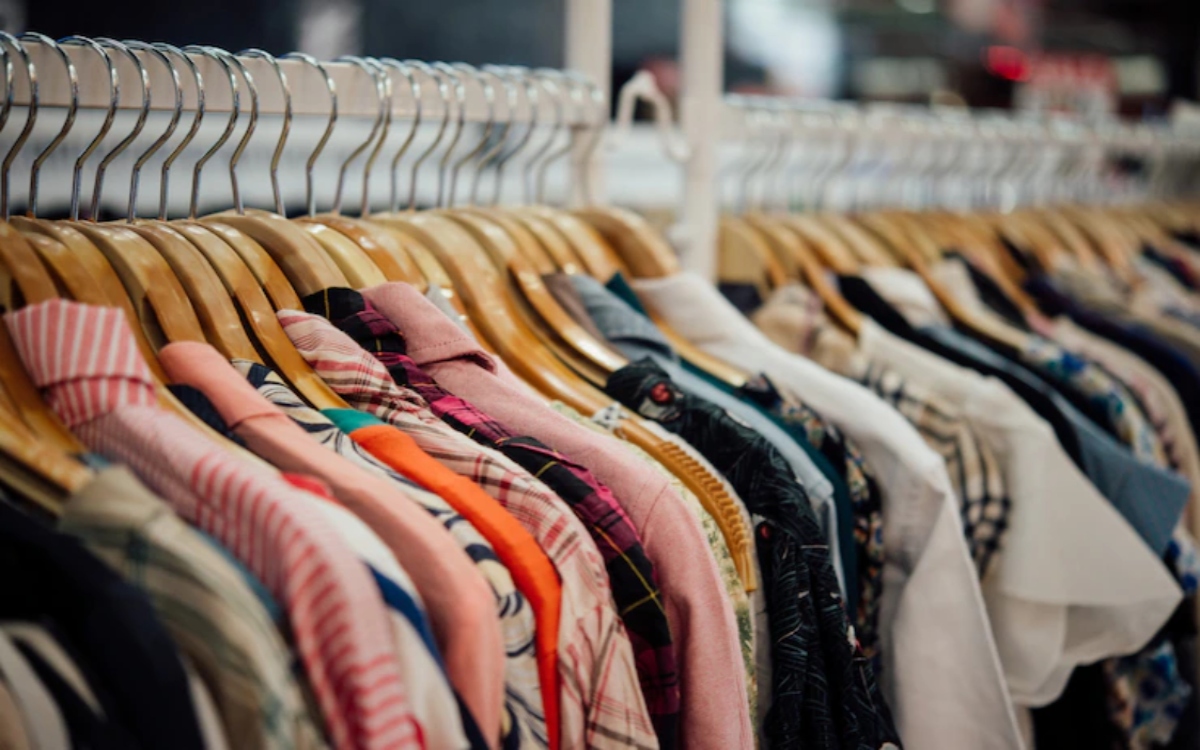 Eropa kenakan pajak dan insentif untuk tekan fast fashion dan dorong industri ramah lingkungan.