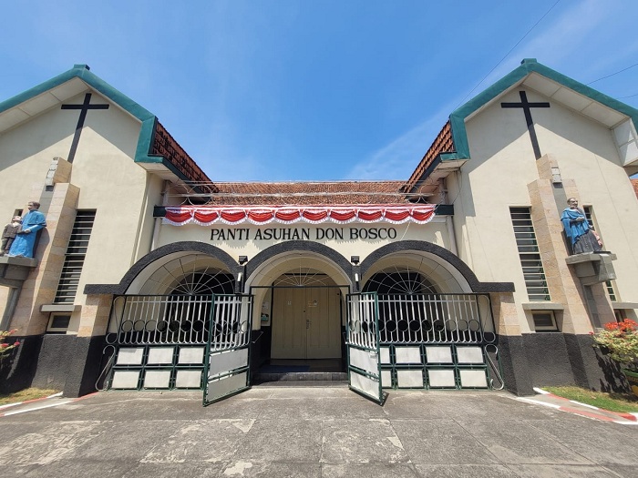BERSEJARAH: Gedung Don Bosco berdiri kokoh di sekitar area Jalan Tidar Surabaya.