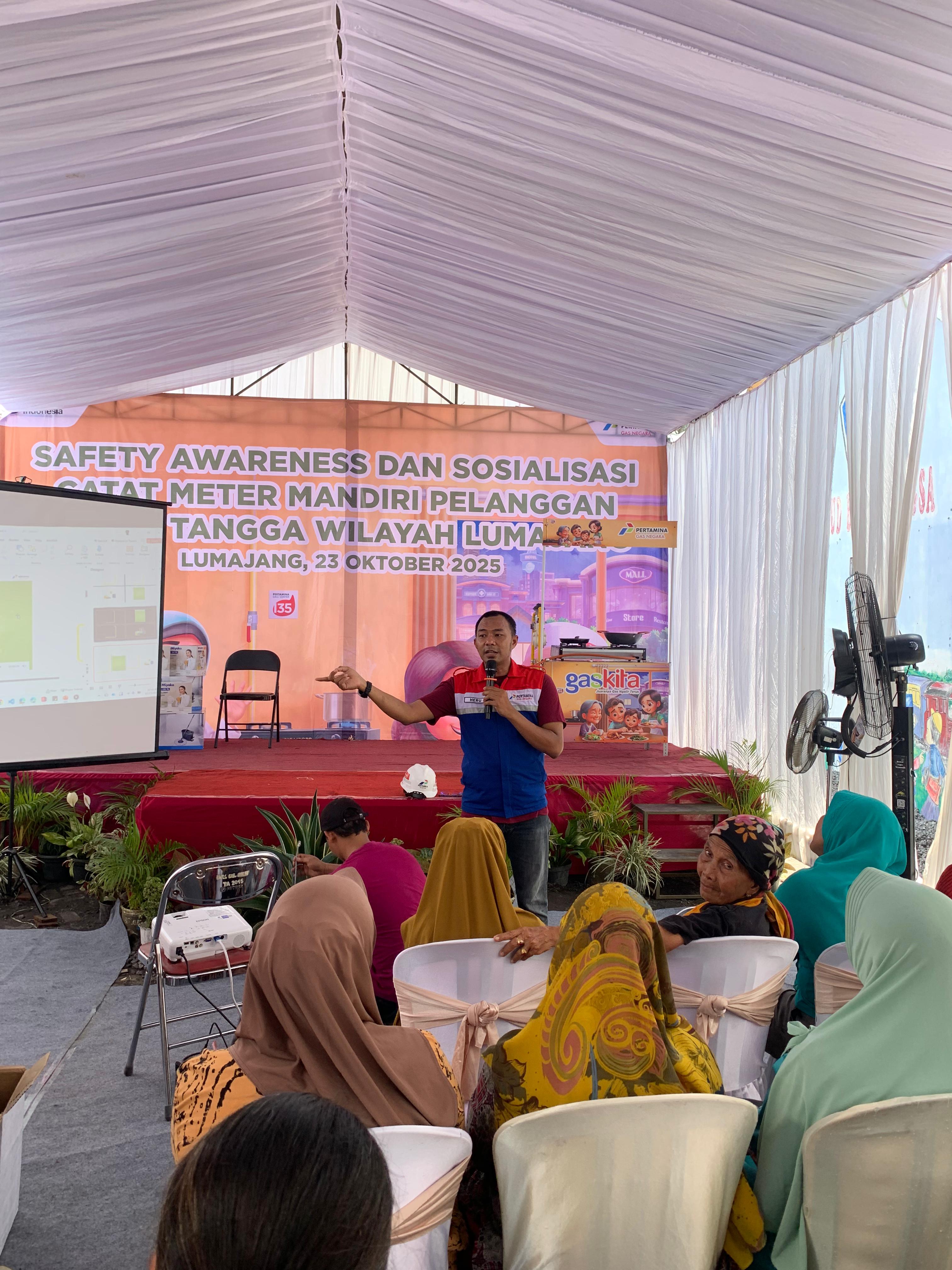 PRESENTASI: PGN terus memperluas sosialisasi terkait pemanfaatan jaringan gas bumi (Jargas) rumah tangga di Kabupaten Lumajang, Jawa Timur.