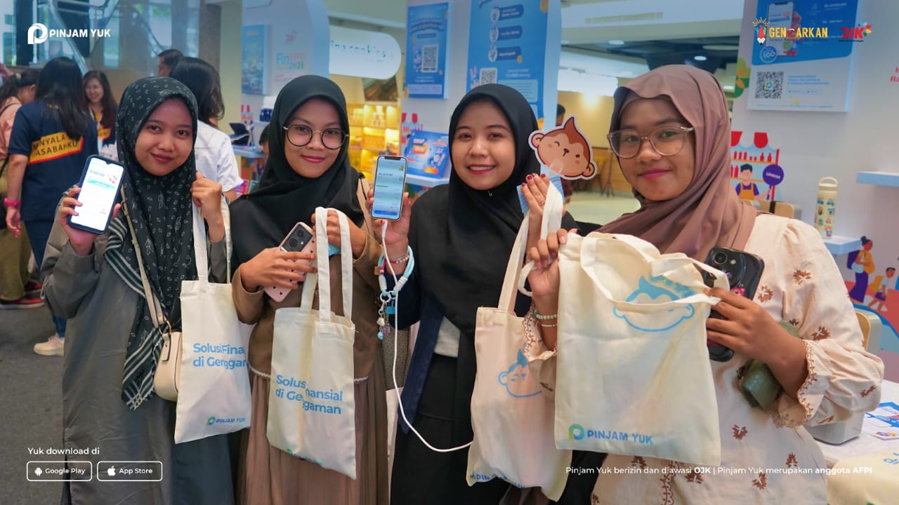 MUDAH: Pinjam Yuk hadir di FinExpo 2025 di Surabaya. Acara ini merupakan bagian dari rangkaian Bulan Inklusi Keuangan (BIK) 2025. (IST/RADAR SURABAYA)
