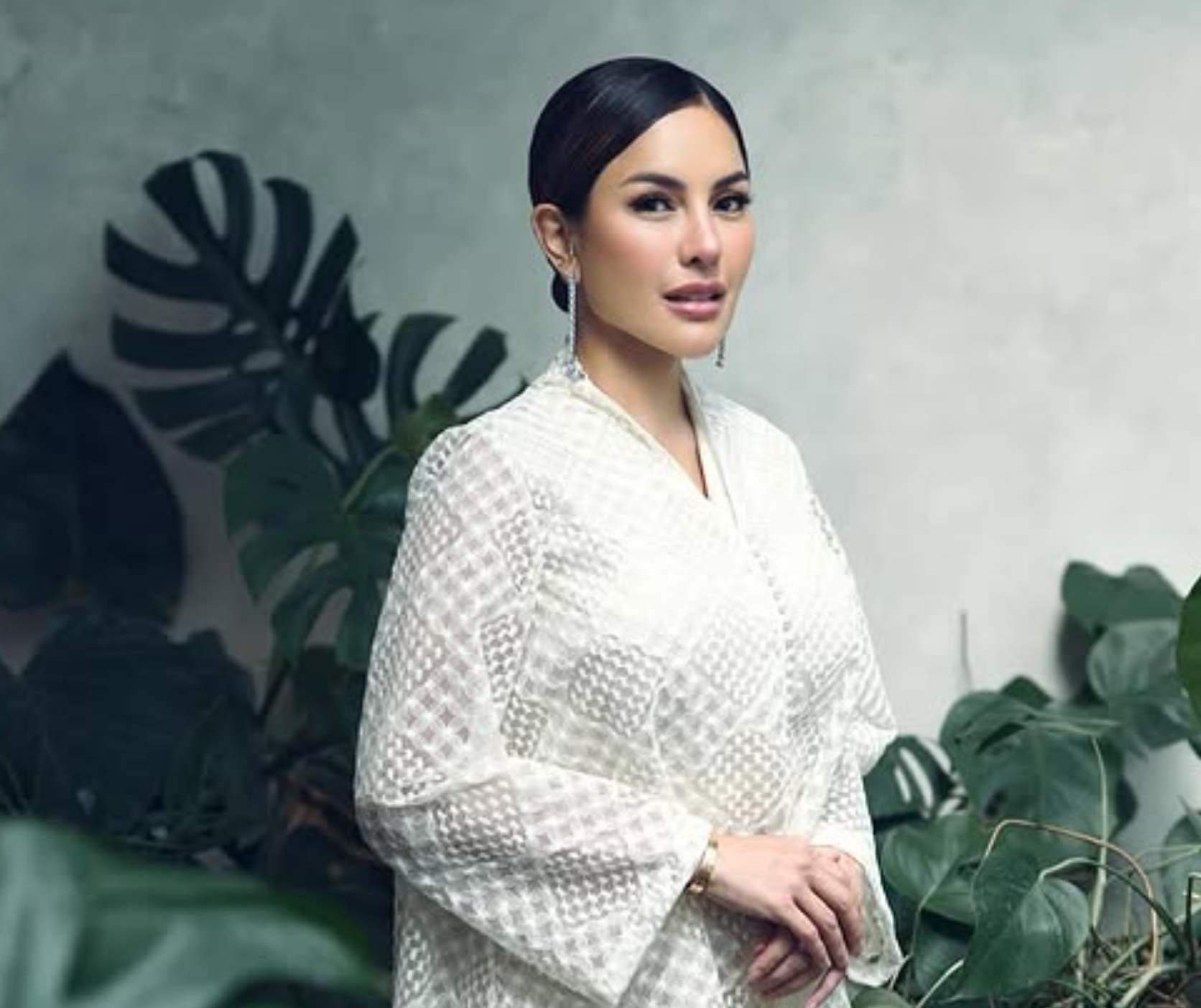 Nikita Mirzani dinyatakan bersalah dalam kasus penyebaran informasi elektronik yang mengandung unsur ancaman dan pemerasan terhadap dokter kecantikan Reza Gladys.