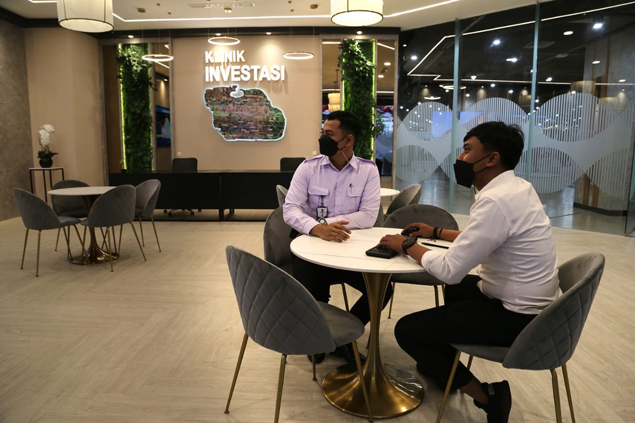 TUMBUH: Investasi di Surabaya sudah tembus 75 persen dari target. Sebagian besar dari ekspansi sektor perumahan.(DIMAS MAHENDRA/RADAR SURABAYA)