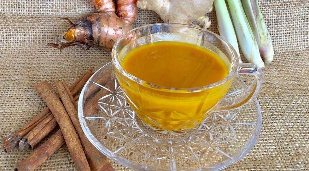 Hangatkan tubuh dan jaga imun di musim hujan dengan minuman herbal alami kaya manfaat.