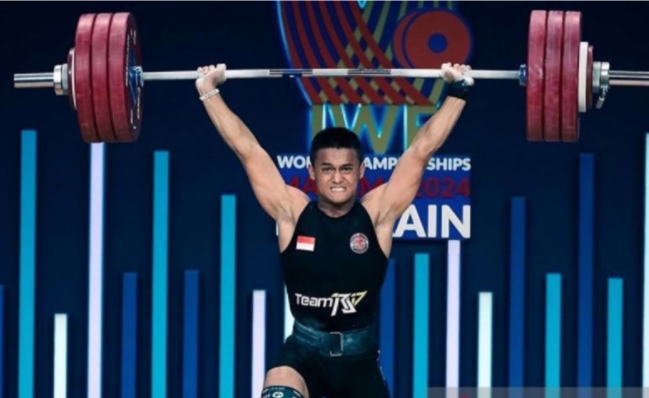 Lifter andalan Indonesia Rizky Juliansyah saat berlaga di Bahrain, beberapa waktu lalu.