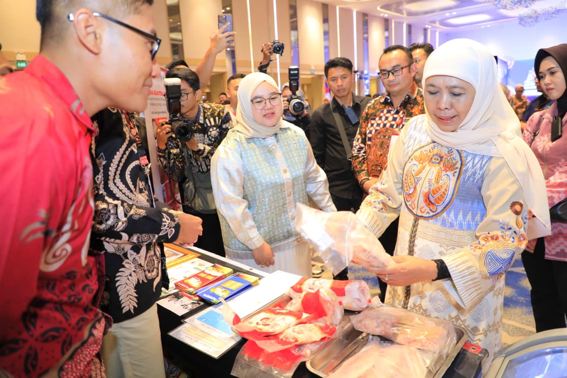 PENGGERAK: Gubernur Khofifah meminta industri di Jatim jadi penggerak ekonomi halal di tingkat nasional bahkan global.(IST/RADAR SURABAYA)