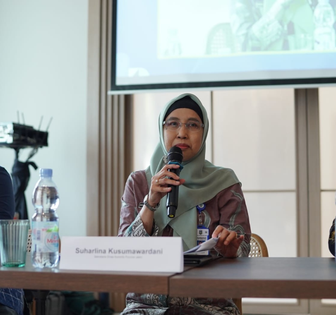 PERKUATAN: Sekretaris Dinas Kominfo Jawa Timur, Suharlina Kusumawardani, sebut program pemerintah koperasi desa merah putih mampu mendorong ekonomi masyarakat desa. (IST/RADAR SURABAYA)