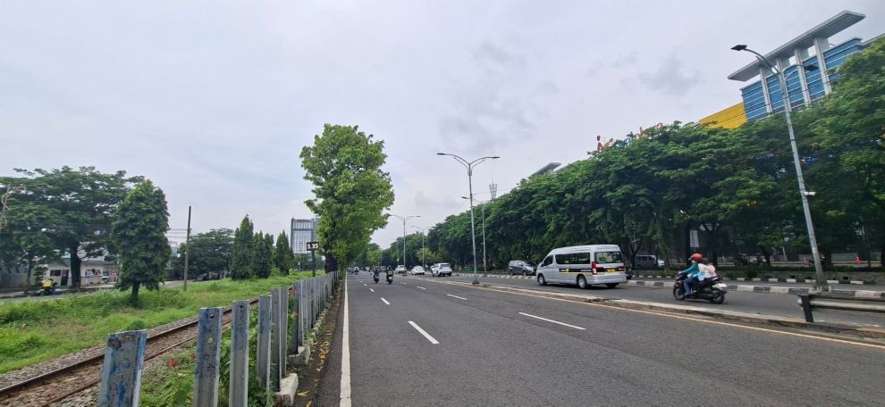 IKONIK: Setelah Jalan Dinoyo, Jalan Daendels mengikuti alur jalan kuno yang direstrukturisasi oleh Gubernur Daendels beserta jajarannya, seperti Jalan Ahmad Yani hingga Gedangan (Sidoarjo).