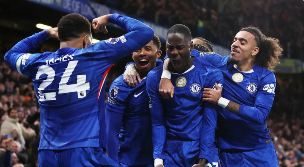 Chelsea tampil luar biasa imbangi Arsenal dengan 10 pemain.