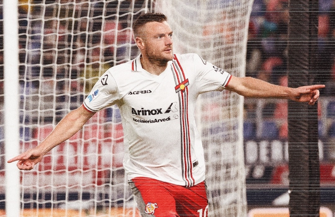 Jamie Vardy cetak brace pertamanya di Serie A Italia.