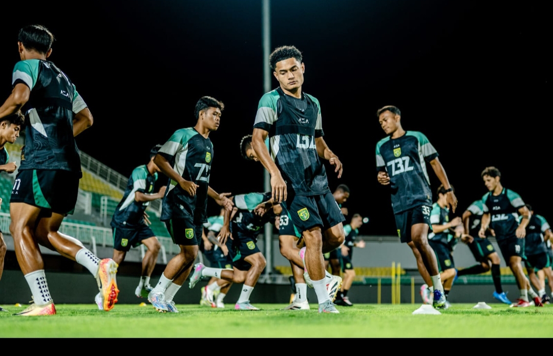Persebaya Surabaya siap curi poin di kandang PSM Makassar.