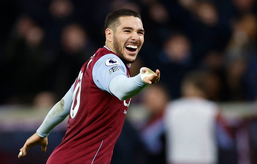 Emiliano Buendia jadi bintang kemenangan Aston Villa.