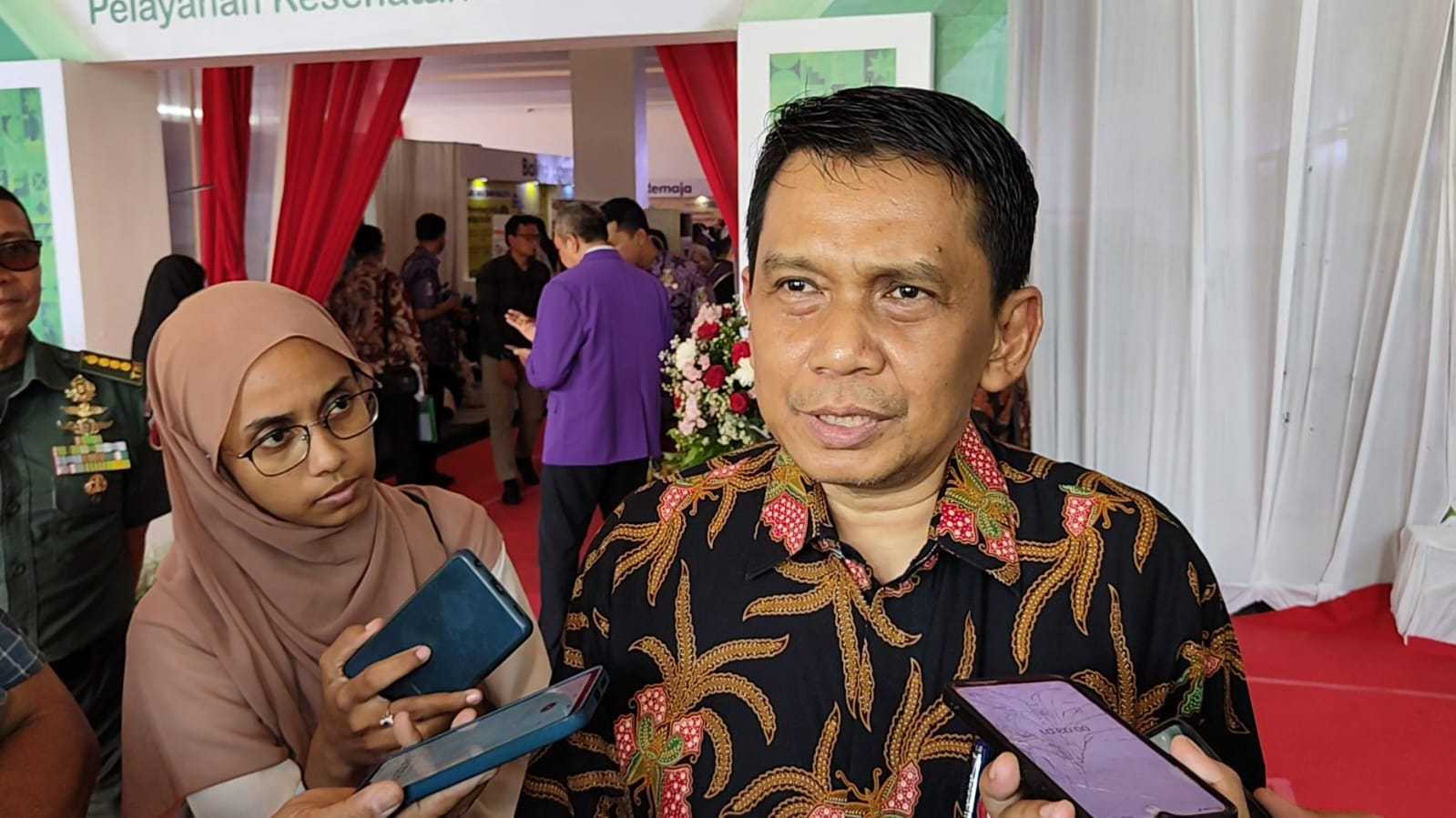 PENANGGULANGAN: Kepala Dinkes Jatim Erwin Astha Triyono mengungkap ada penurunan jumlah temuan kasus HIV/AIDS. Ada 75 anak terjangkit.(IST/RADAR SURABAYA)