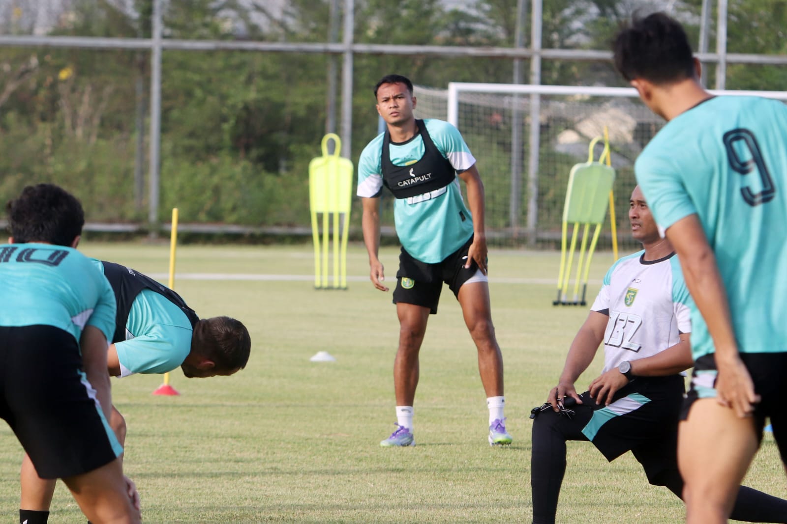 Koko Ari sudah berlatih namun belum sepenuhnya fit.
