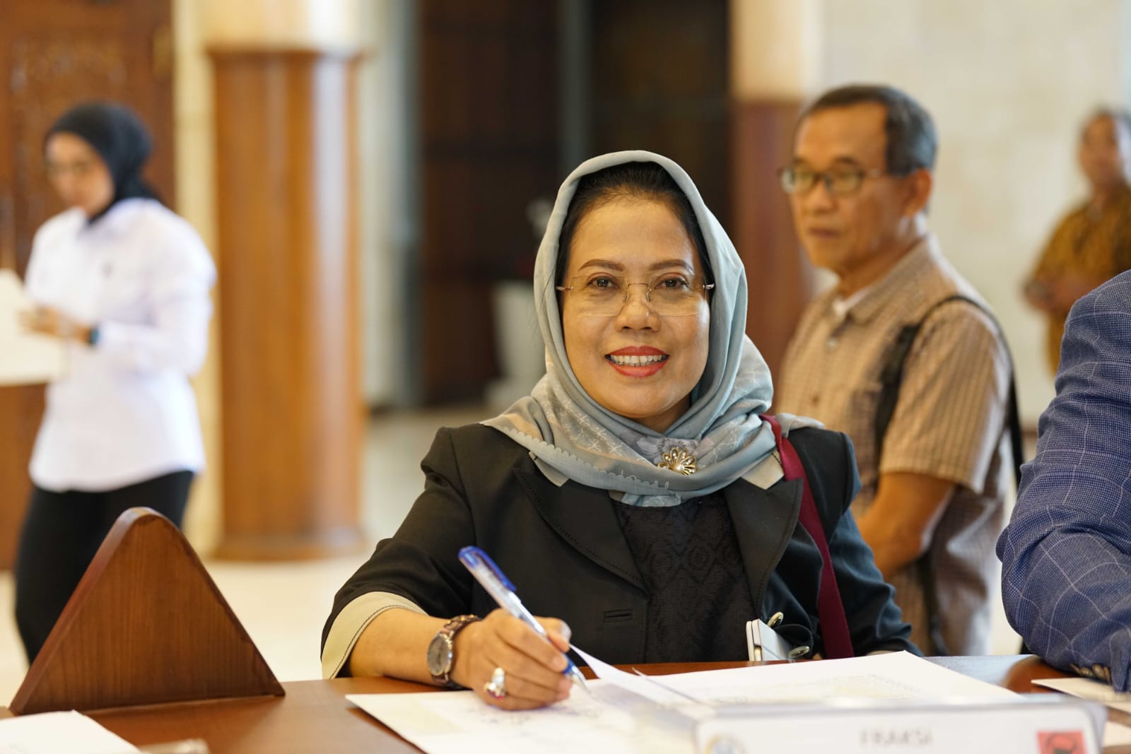 USULAN: Anggota Pansus DPRD Surabaya Fraksi PDIP Sri Untari Bisowarno mengusulkan RS milik Pemprov Jatim bekerja sama dengan JGU untuk pasok makanan. (IST/RADAR SURABAYA)