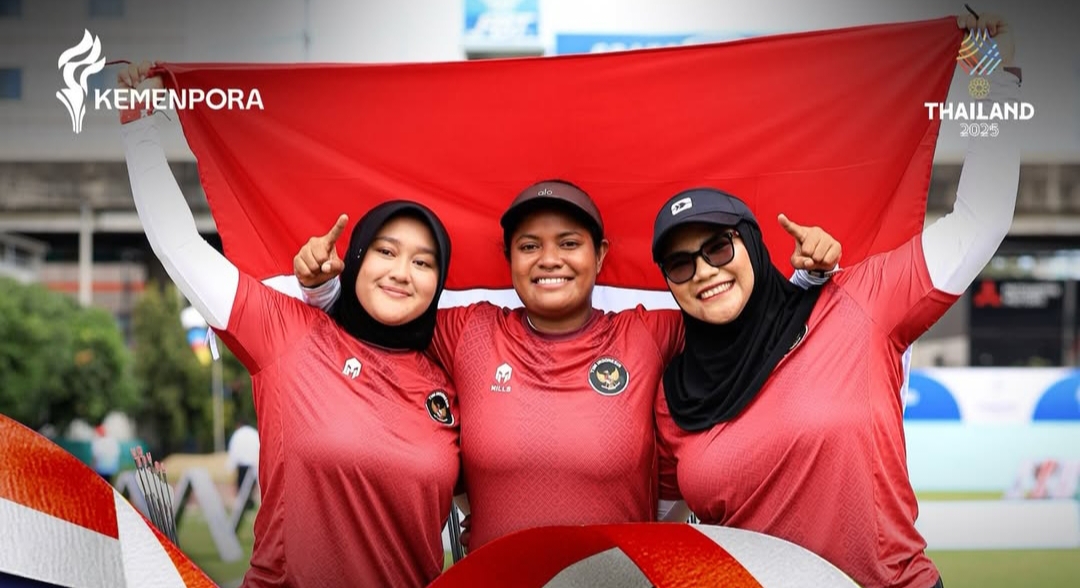 Trio compound putri Indonesia.
