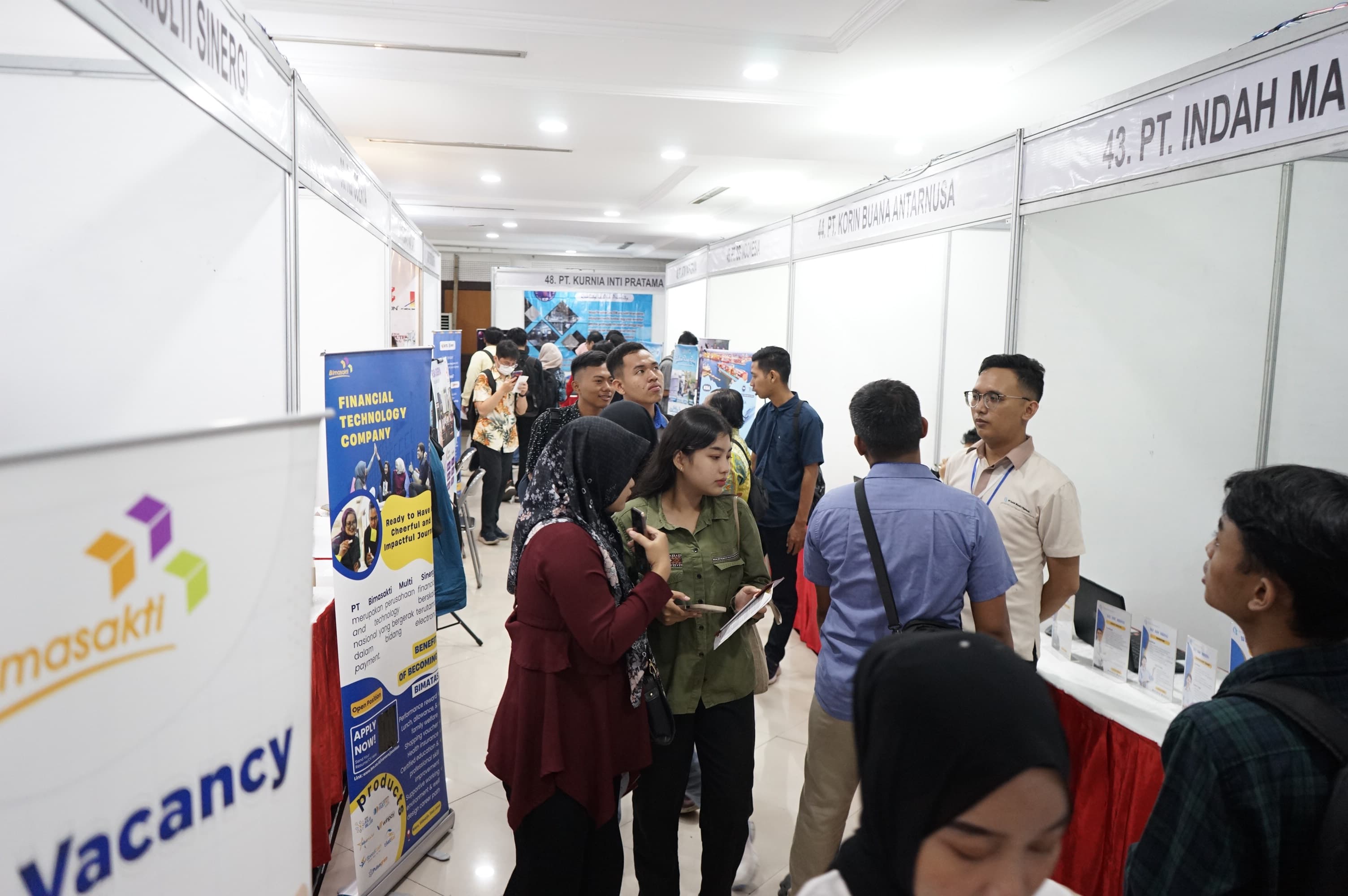 JOB FAIR: Di Indonesia ada 7,46 juta orang menganggur dan kebanyakan dari kalangan muda.