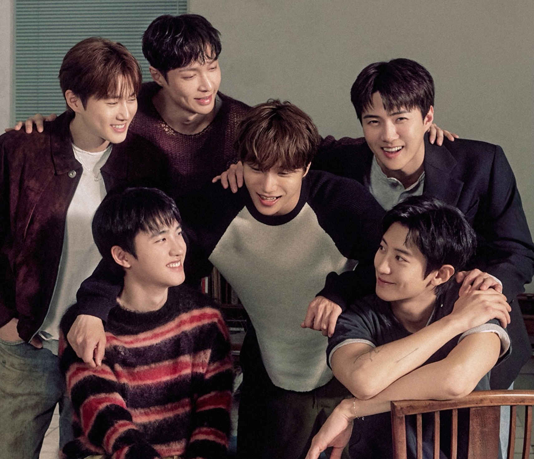 EXO siap comeback dengan album penuh ke-8 bertajuk REVERXE yang akan diluncurkan pada Januari 2026.