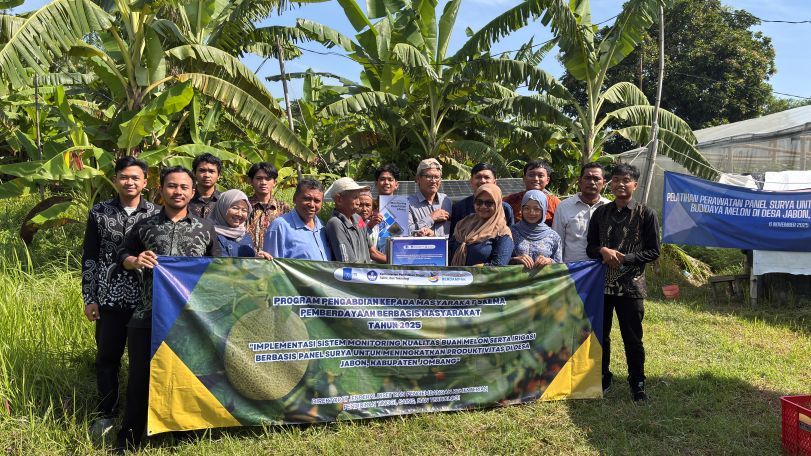 INOVASI: Penyerahan Mikrokontroler dan Raspberry Pi kepada Mitra Tani Green House Melon untuk mendukung produksi usaha