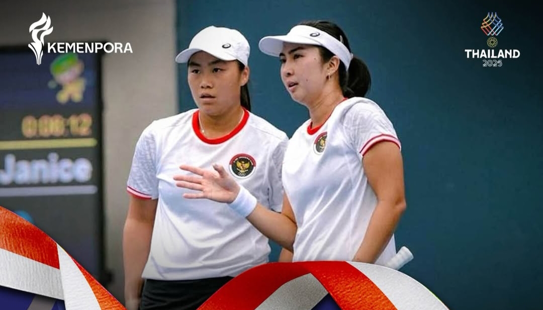 Ganda putri tenis lapangan Janice Tjen dan Aldila Sutjiadi meraih medali emas SEA Games 2025.