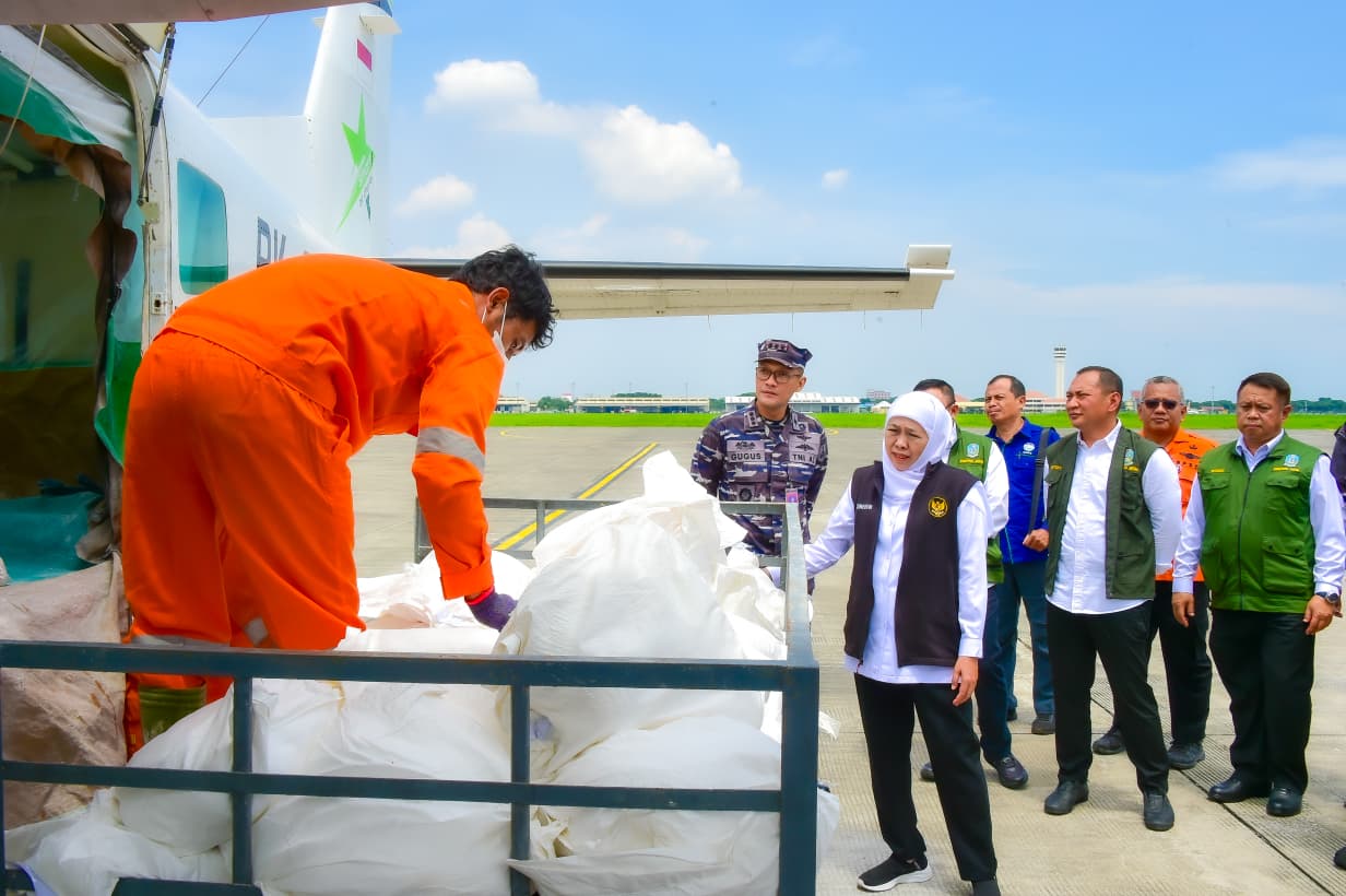 Operasi modifikasi cuaca di Jawa Timur mengantisipasi cuaca ekstrem. (IST)