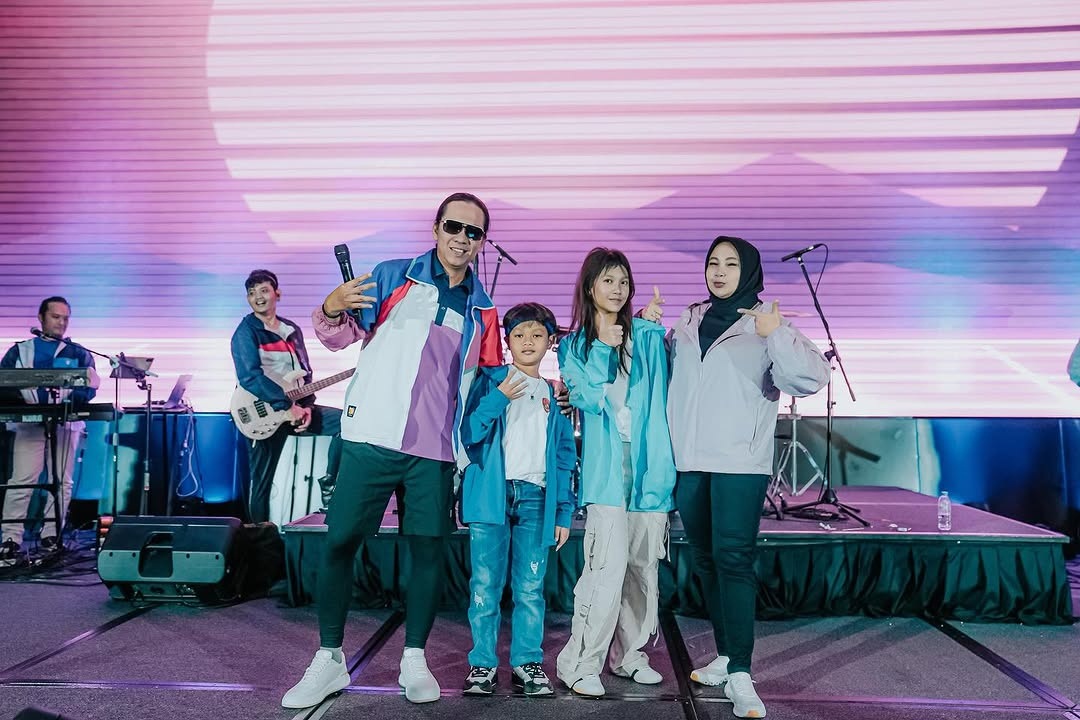 Owner Jaya Wibowo Group, Gagah Eko Wibowo bersama keluarga